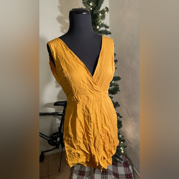 Forever 21 Mustard Romper - Picture 3 of 11